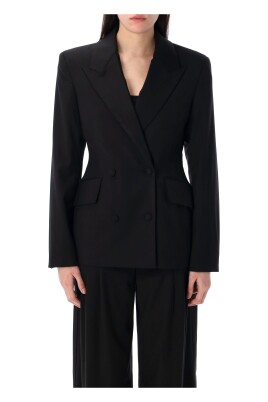 black-fitted-blazer-notched-lapel