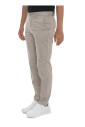 chino-texture-avec-detail-logo