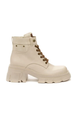 beige vardagliga stängda boots