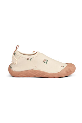 water-shoes