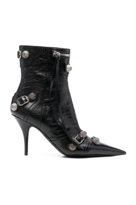 black-ankle-boots-with-studs-detail