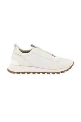 sneakers-ornees-de-bijoux