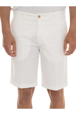 Basic Bermuda Short