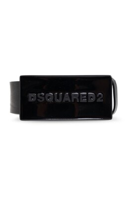 ceinture-en-cuir-noir-avec-plaque