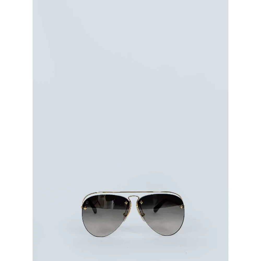 Louis Vuitton Vintage Pre-owned Glass sunglasses Black Dames