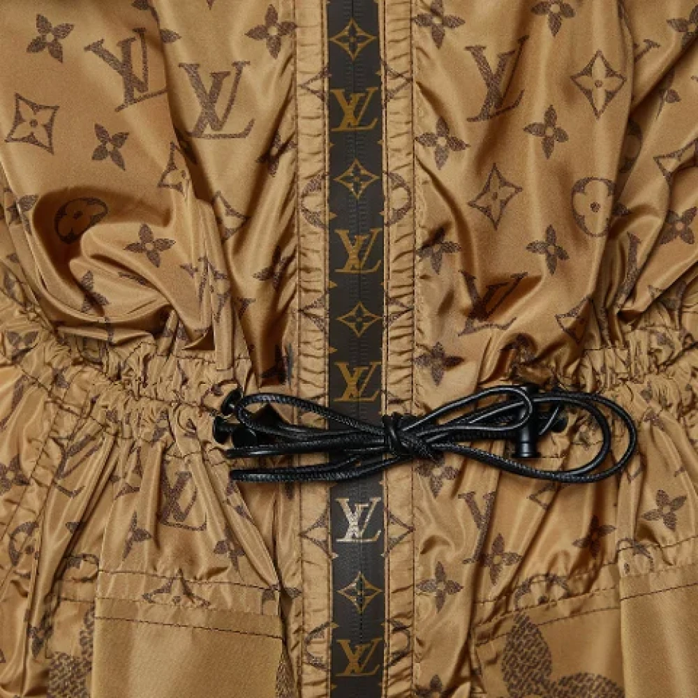 Louis Vuitton Vintage Pre-owned Nylon outerwear Brown Dames