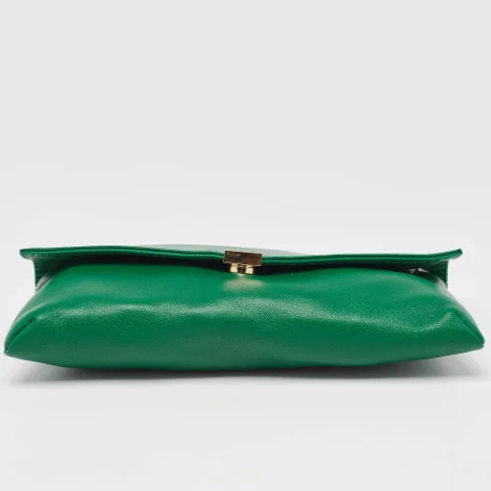 Carolina Herrera Pre-owned Leather clutches Green Dames