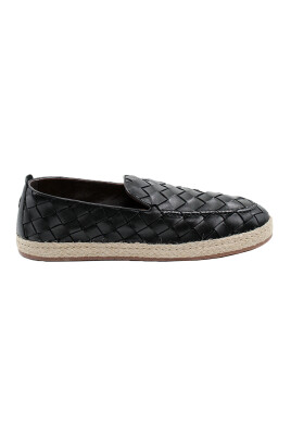 chaussures-plates-en-cuir-tisse-noir