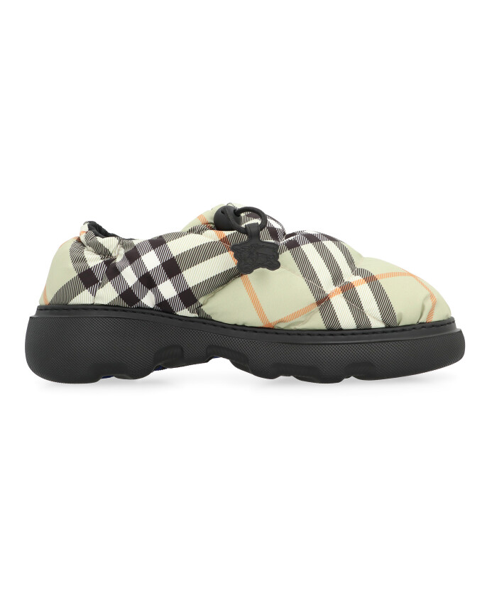 mules-a-motif-matelasse