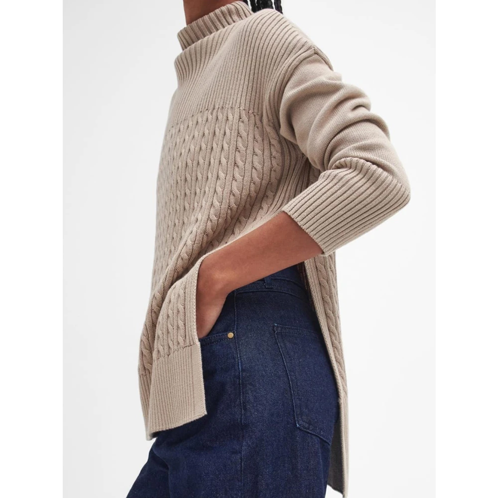 Barbour Elegante Gebreide Cape voor Vrouwen Beige Dames
