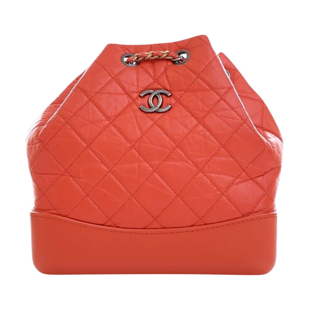 Chanel Vintage Women's Red Pre-Owned Quilted Leather Backpack
