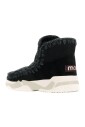 chaussures-plates-noires-avec-details-en-laine