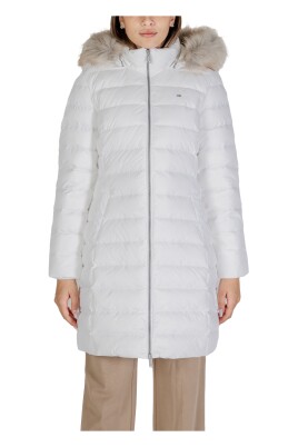 white-zip-up-hooded-jacket