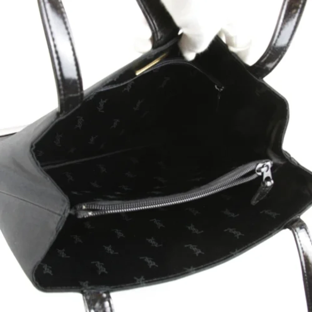 Yves Saint Laurent Vintage Pre-owned Nylon handbags Black Dames