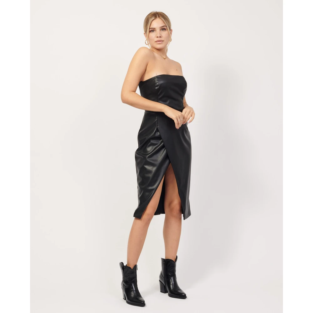 Giulia N Couture Zwarte jurk van imitatieleer met split aan de voorkant Black Dames