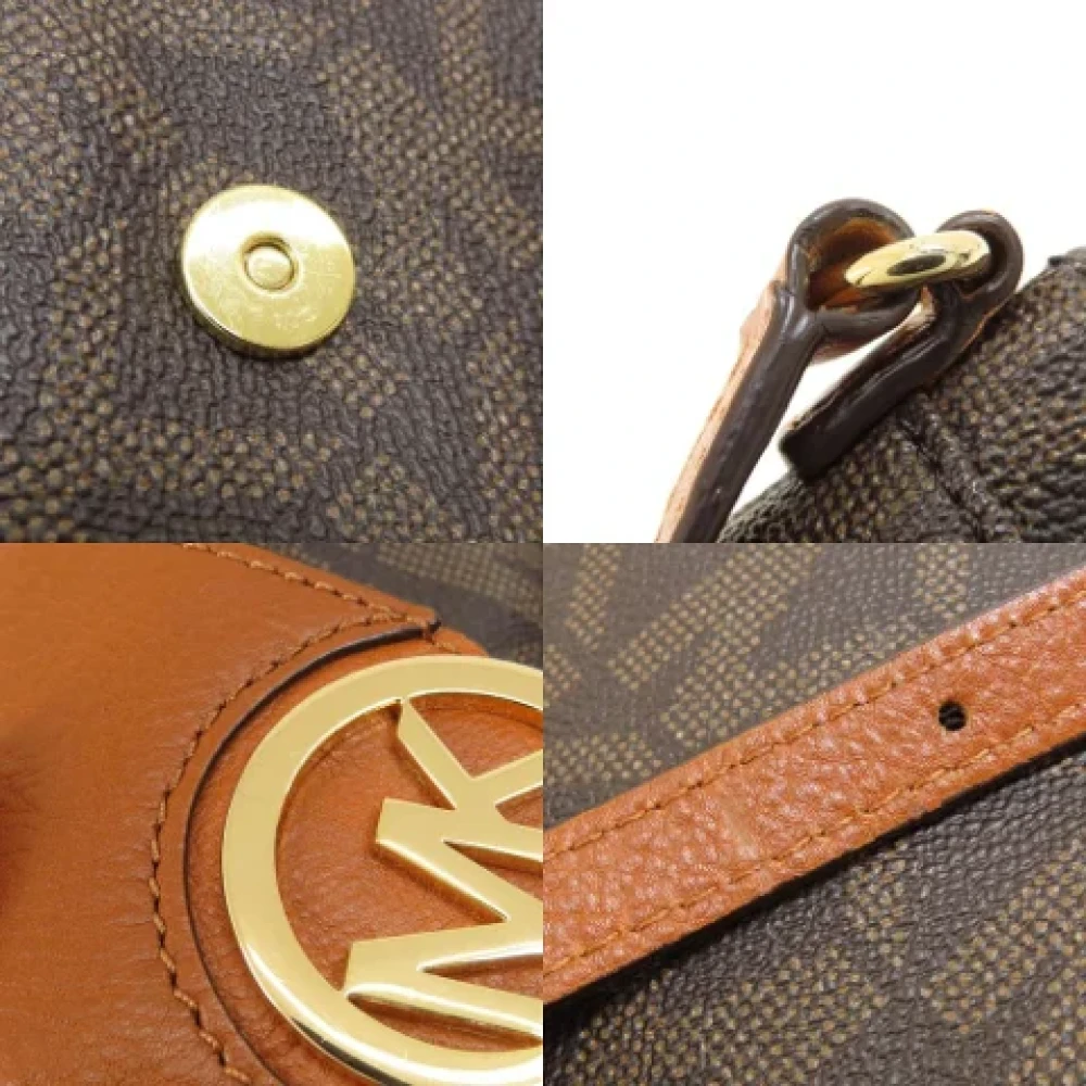 Michael Kors Pre-owned Fabric shoulder-bags Brown Dames