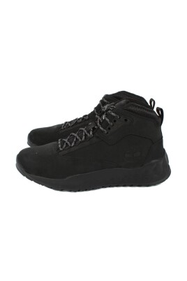 blackout-nubuck-solar-wave-sneakers