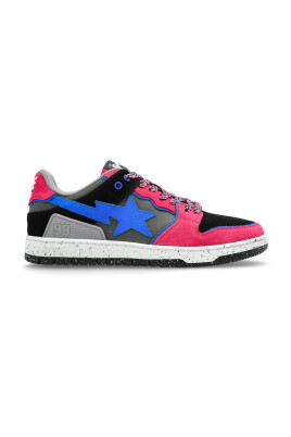 sports-shoes-with-logo