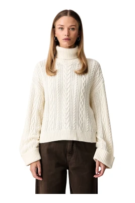 Cable-Knit Turtleneck
