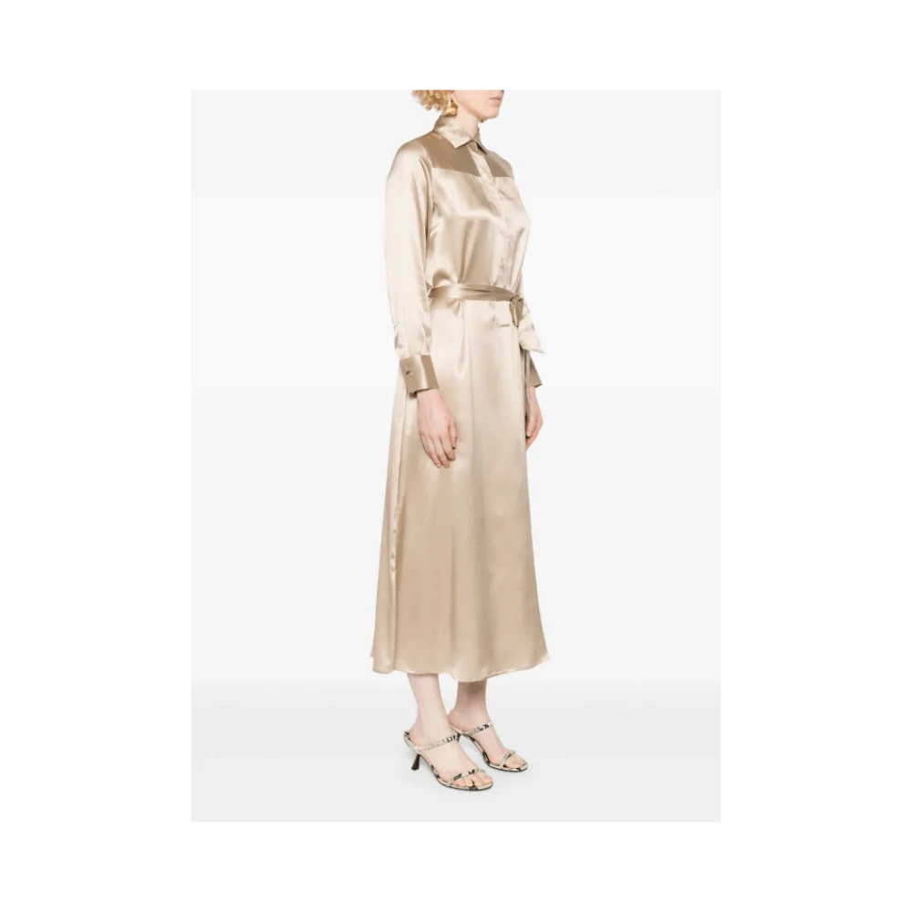 Kiton Zijden Satijnen Klassieke Kraag Overhemdjurk Beige Dames
