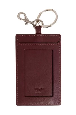 leather-keychain-with-hammered-detailing