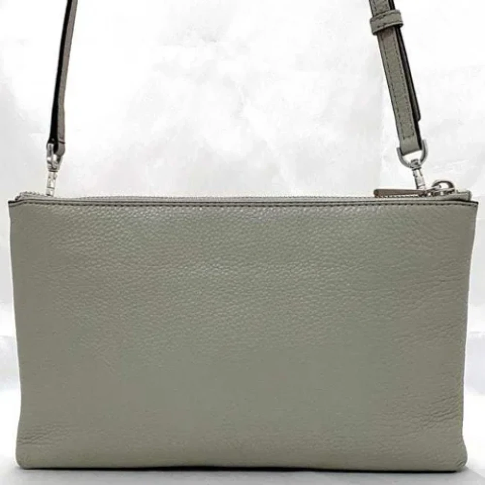 Michael Kors Pre-owned Leather shoulder-bags Gray Dames