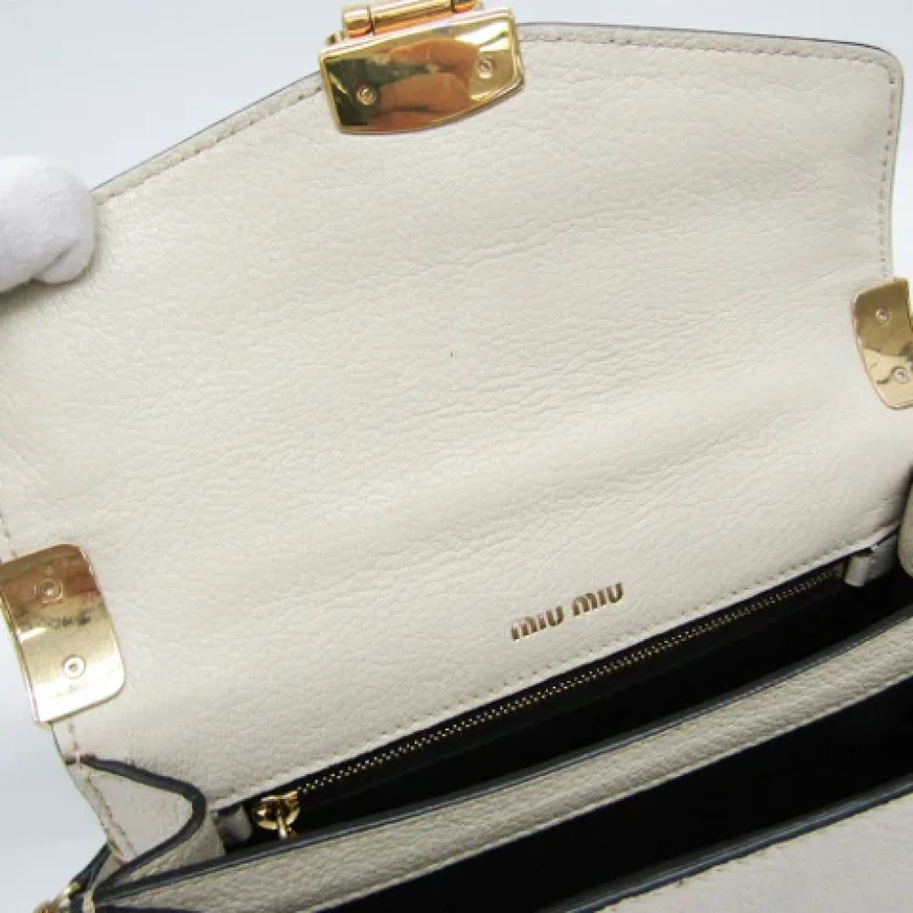 Miu Pre-owned Fabric shoulder-bags White Dames
