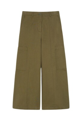 canvas-cotton-cropped-pants-quiz-model
