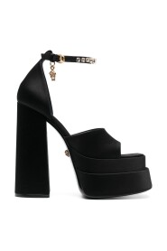 Sandalen met hoge hakken