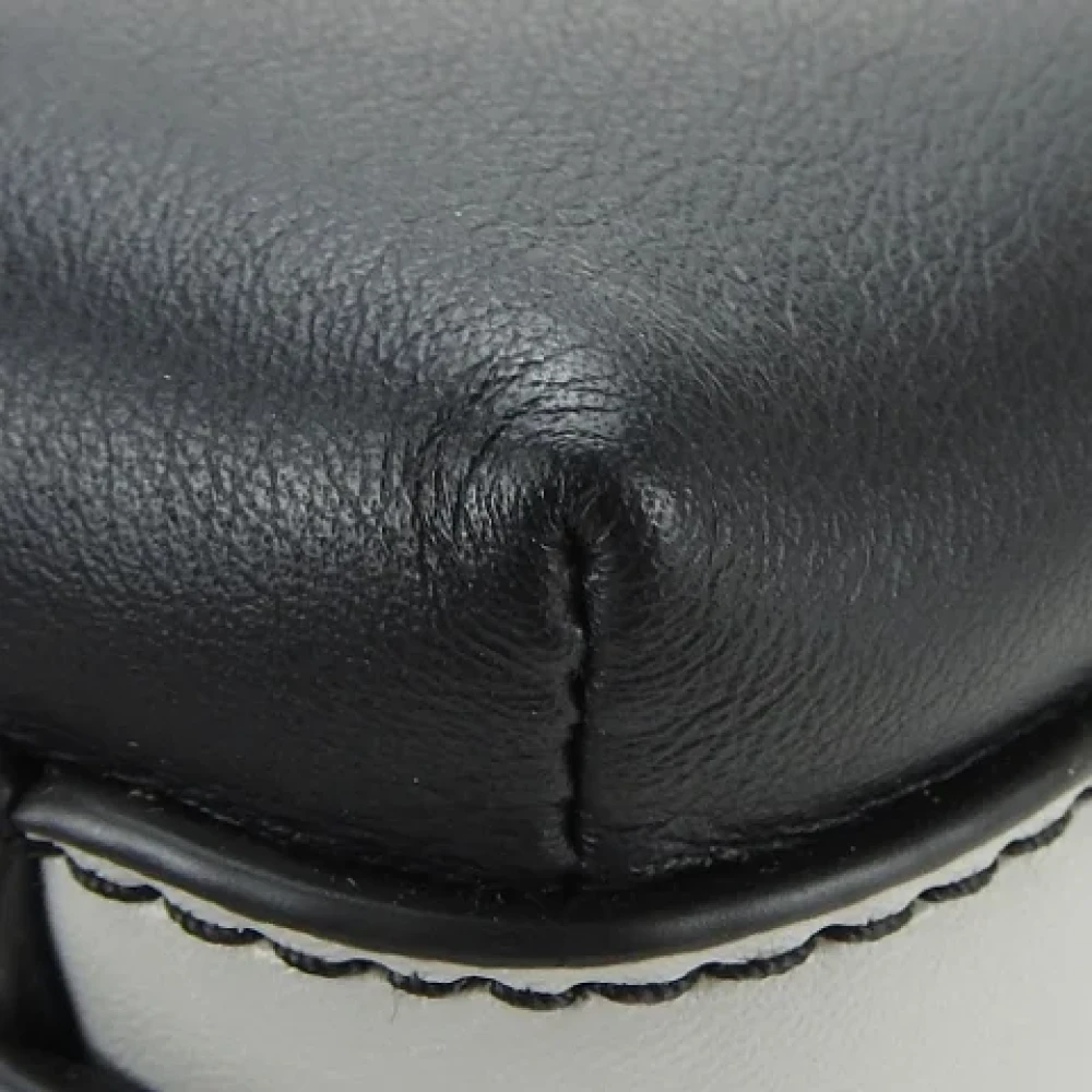 Michael Kors Pre-owned Leather shoulder-bags Black Dames