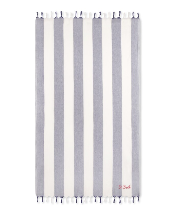 serviette-de-plage-en-coton-rayee-bleue-avec-franges