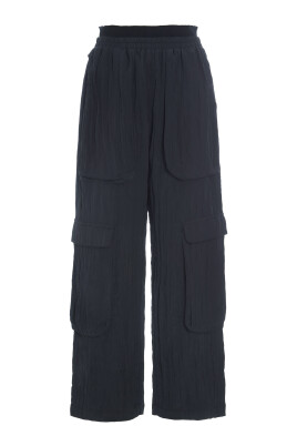black-hannoki-trousers-with-pockets