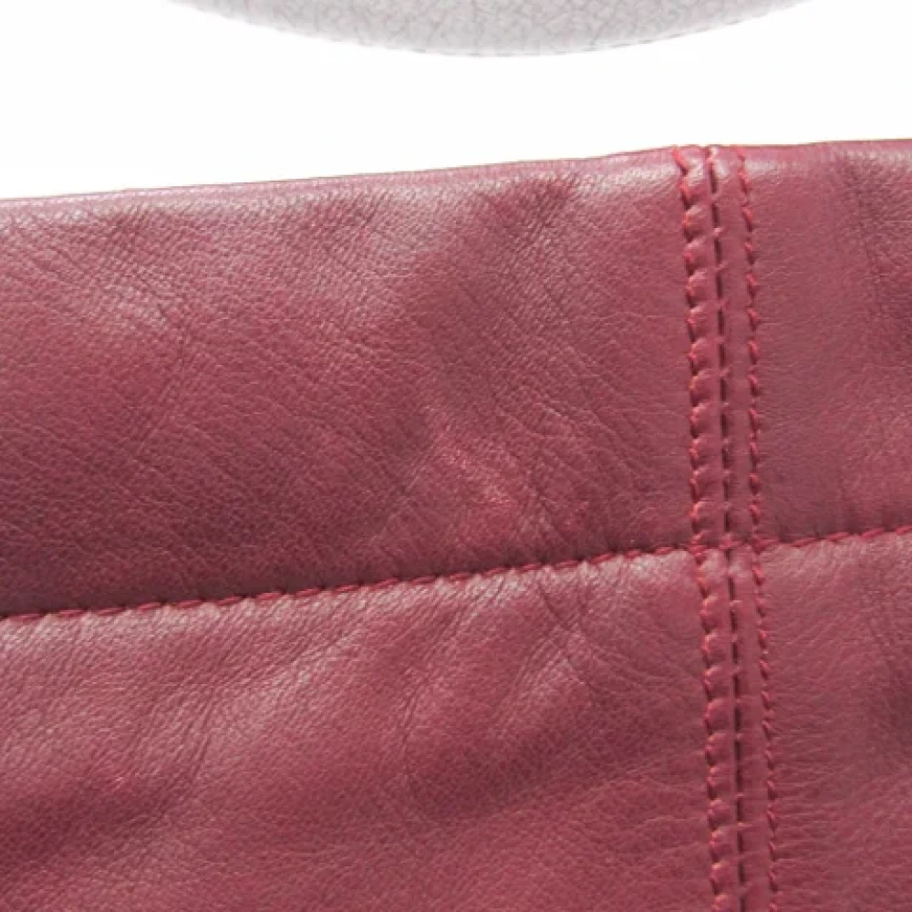 Salvatore Ferragamo Pre-owned Leather shoulder-bags Red Dames