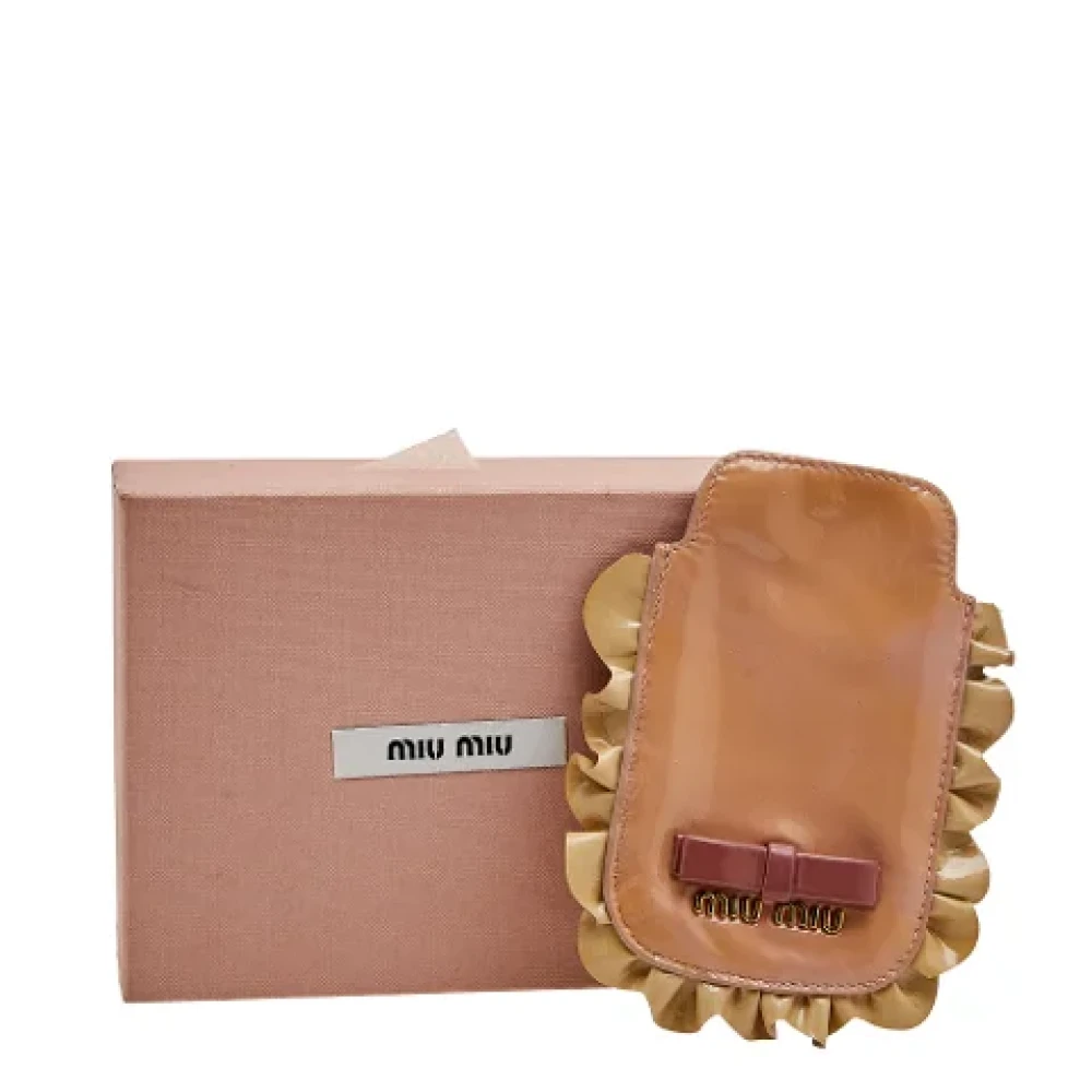 Miu Pre-owned Leather home-office Beige Dames