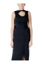 robe-midi-sans-manches-en-tricot-noir