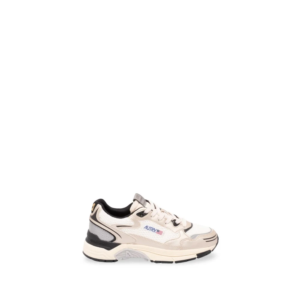 Autry Hyperway Low Dames Schoenen Beige