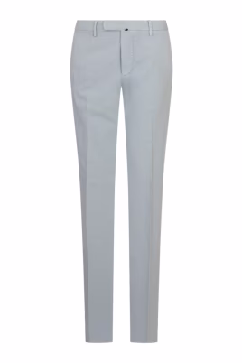 model-30-slim-chinos