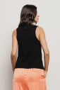 haut-sans-manches-en-macrame-noir