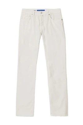 J688 Straight Jeans