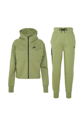 tech-fleece-windrunner