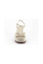 sandales-compensees-en-cuir-latte
