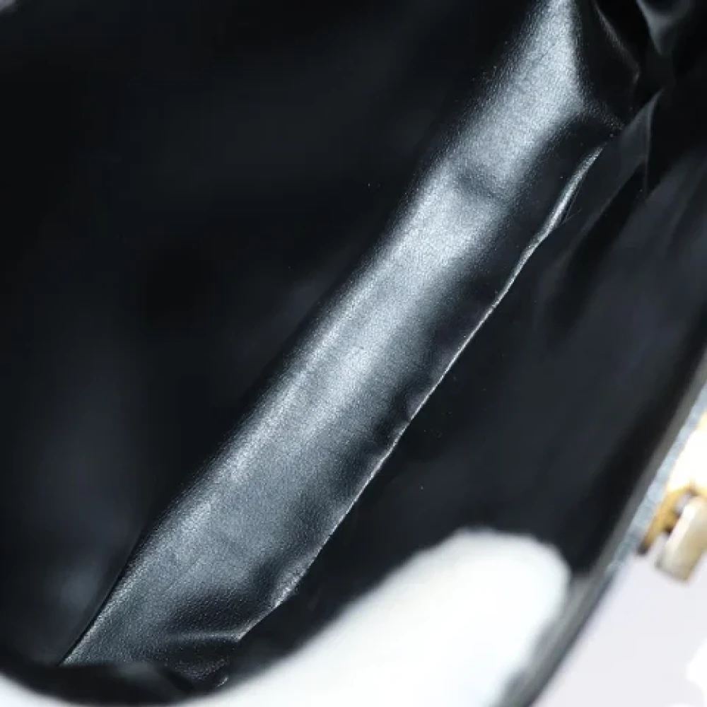 Salvatore Ferragamo Pre-owned Leather shoulder-bags Black Dames