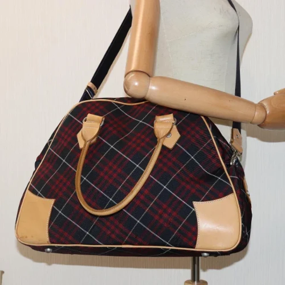 Burberry Vintage Pre-owned Fabric travel-bags Red Dames