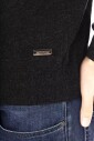pull-elegant-avec-monogramme-et-col-rond