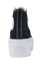 zwarte-stoffen-sneaker-met-profielzool