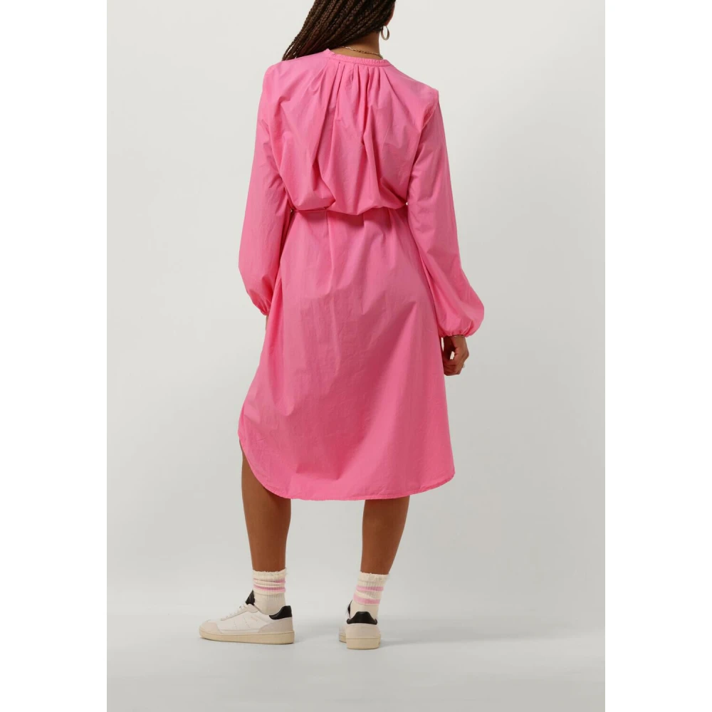 Penn&Ink N.Y Roze Midi Jurk Stijlvolle Look Pink Dames
