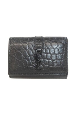 pre-owned-compact-key-case-with-secure-closure