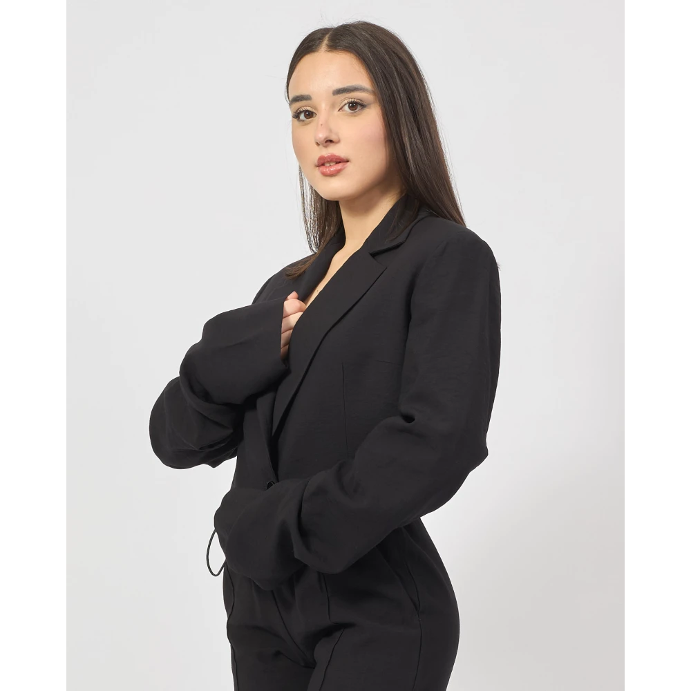 Gaëlle Paris Korte Zwarte Jas met Gerimpelde Mouwen Black Dames