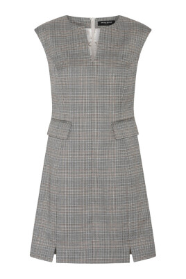 robe-a-carreaux-marron-avec-col-en-v