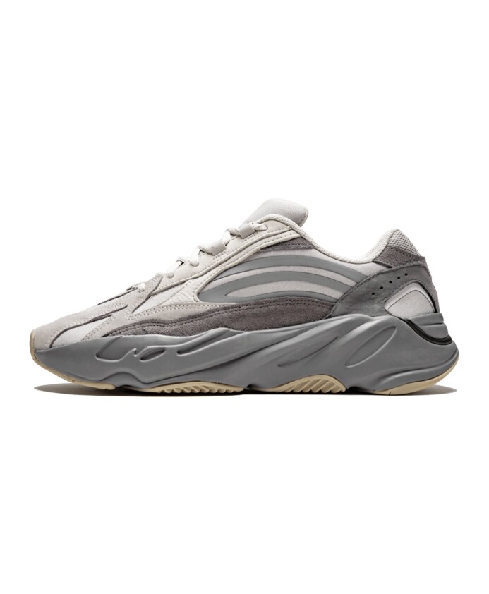streetwear-sneakers-with-comfortable-fit